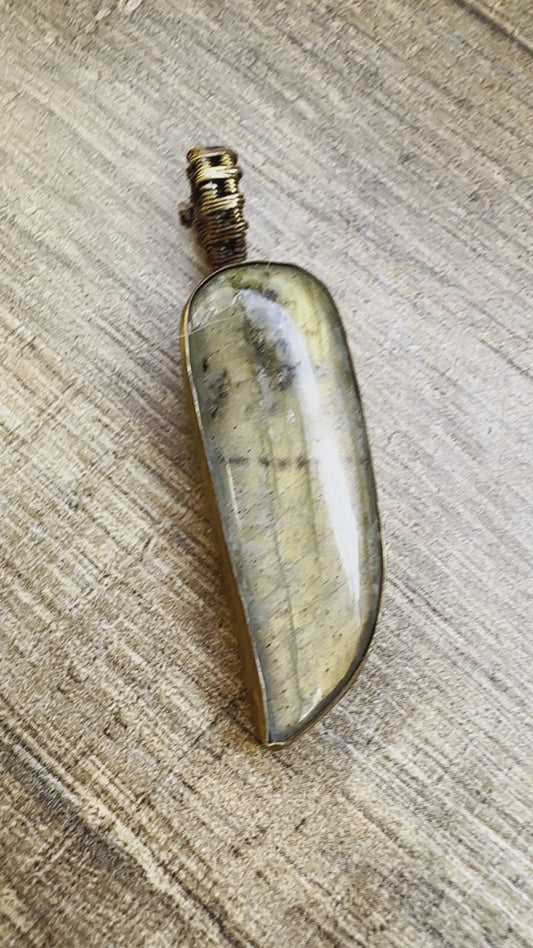 Labradorite Necklace pendant